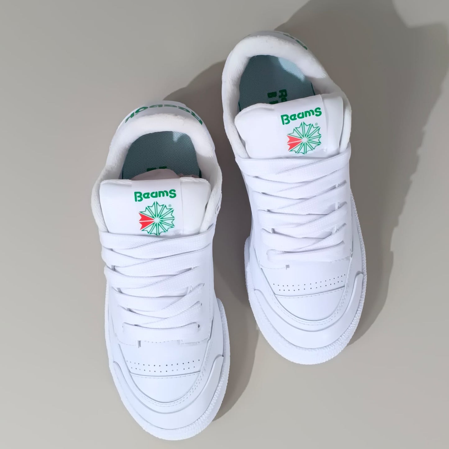 reebok club c bulk de beams: estilo urbano y colaboración exclusiva