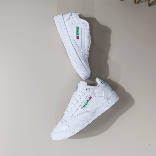 Reebok Club C Bulk de BEAMS: Estilo Urbano y Colaboración Exclusiva