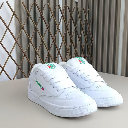 Reebok Club C Bulk de BEAMS: Estilo Urbano y Colaboración Exclusiva