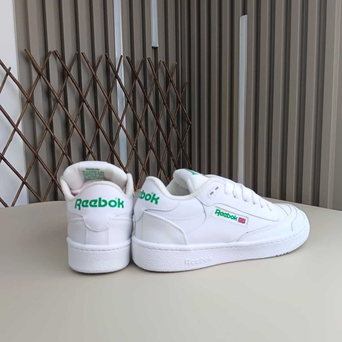 reebok club c bulk de beams: estilo urbano y colaboración exclusiva
