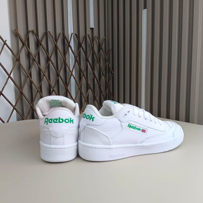 Reebok Club C Bulk de BEAMS: Estilo Urbano y Colaboración Exclusiva