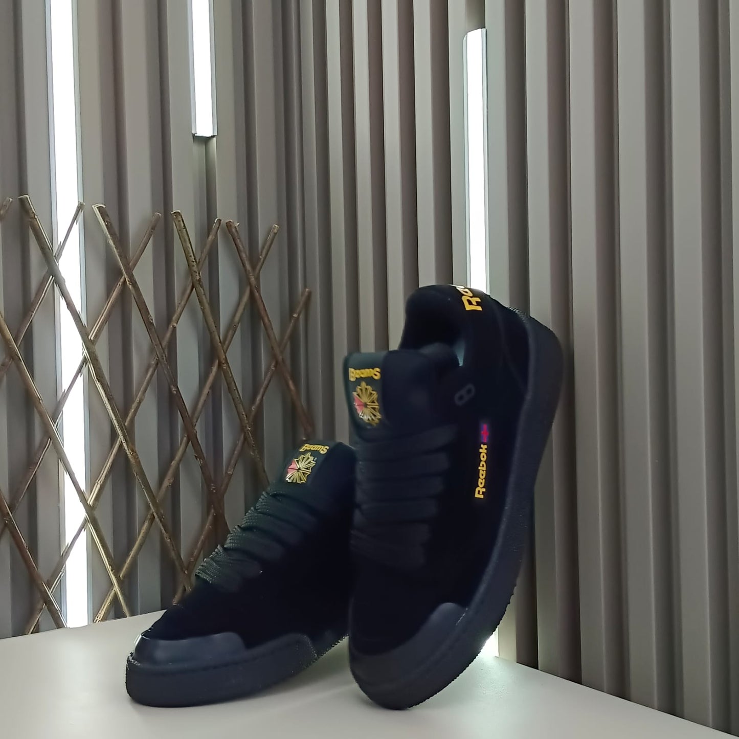 reebok club c bulk de beams: estilo urbano y colaboración exclusiva